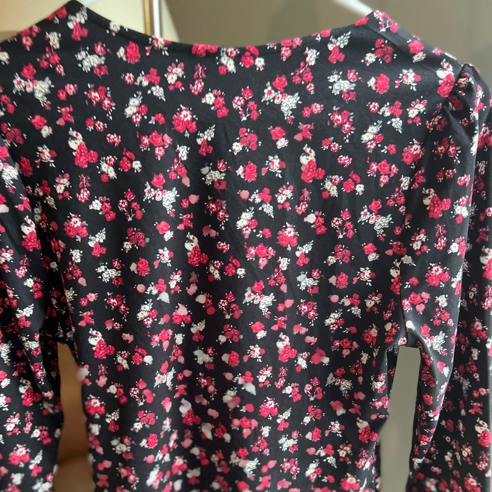 Wild Fable wrap side tie top long slv sz M - Picture 5 of 8